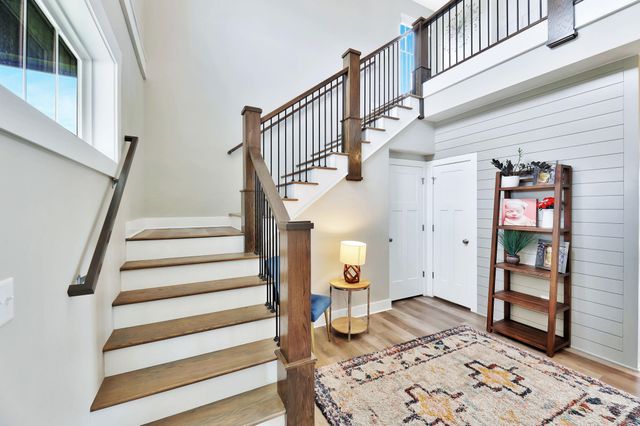 3903 N Estancia Ct, Wichita, KS 67205