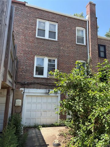9608 68th Avenue, Forest Hills, NY 11375