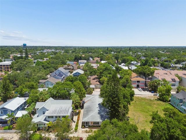 247 6TH AVENUE N, St Petersburg, FL 33701