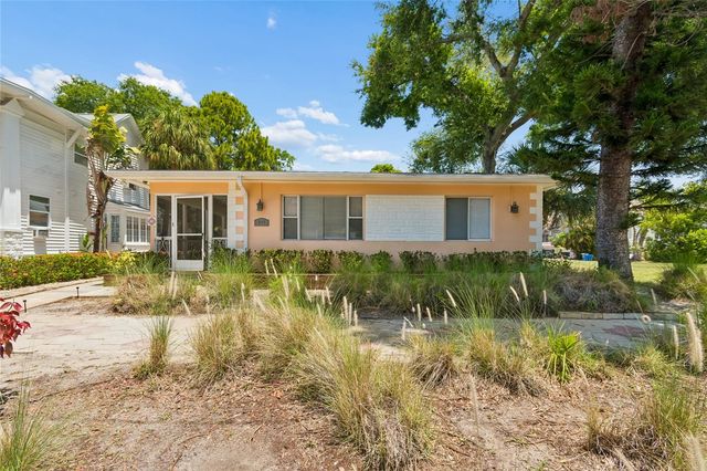 247 6TH AVENUE N, St Petersburg, FL 33701