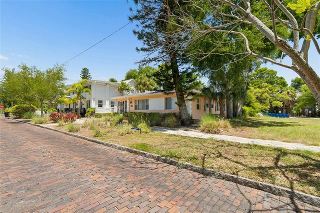 247 6TH AVENUE N, St Petersburg, FL 33701