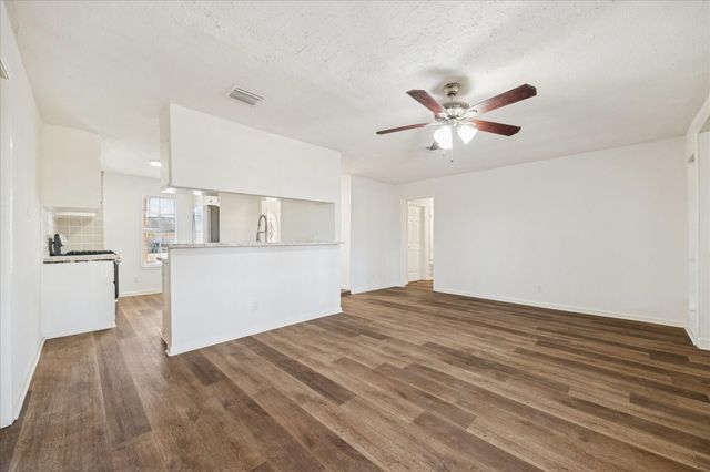 5414 Castlecreek Lane, Houston, TX 77053