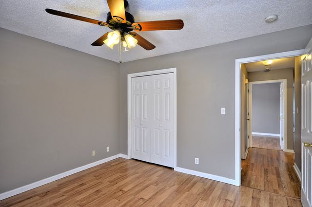 2690 ELKMONT DR, Clarksville, TN 37040