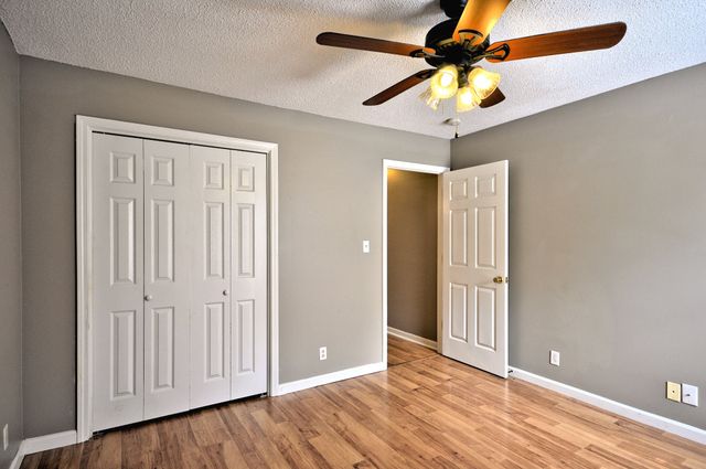 2690 ELKMONT DR, Clarksville, TN 37040