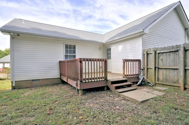 2690 ELKMONT DR, Clarksville, TN 37040