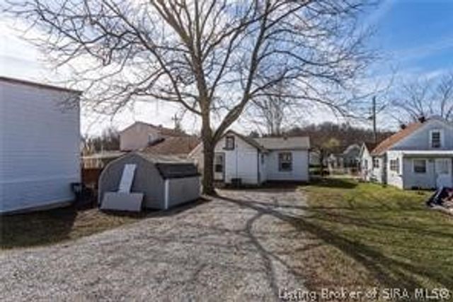 704 W 7th Street, New Albany, IN 47150