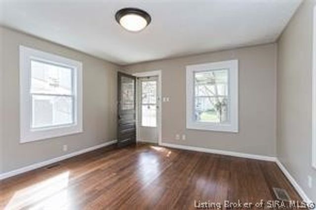 704 W 7th Street, New Albany, IN 47150