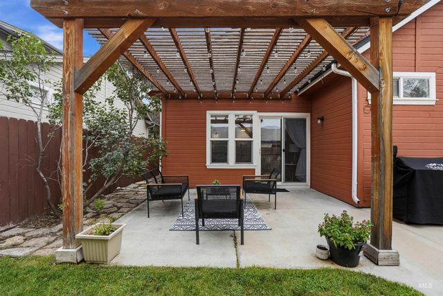 6423 W Battlement Dr, Boise, ID 83714