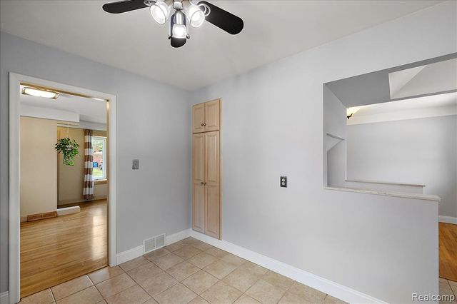 1271 Beaupre Avenue, Madison Heights, MI 48071