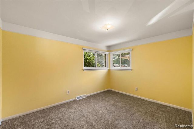 1271 Beaupre Avenue, Madison Heights, MI 48071