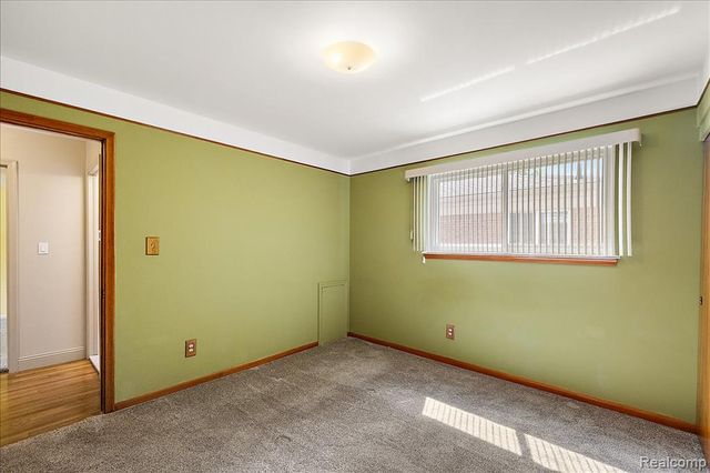 1271 Beaupre Avenue, Madison Heights, MI 48071
