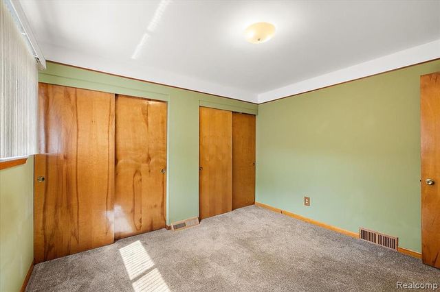 1271 Beaupre Avenue, Madison Heights, MI 48071