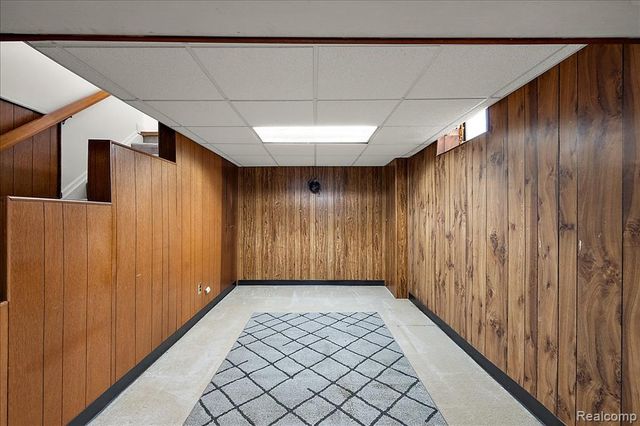 1271 Beaupre Avenue, Madison Heights, MI 48071