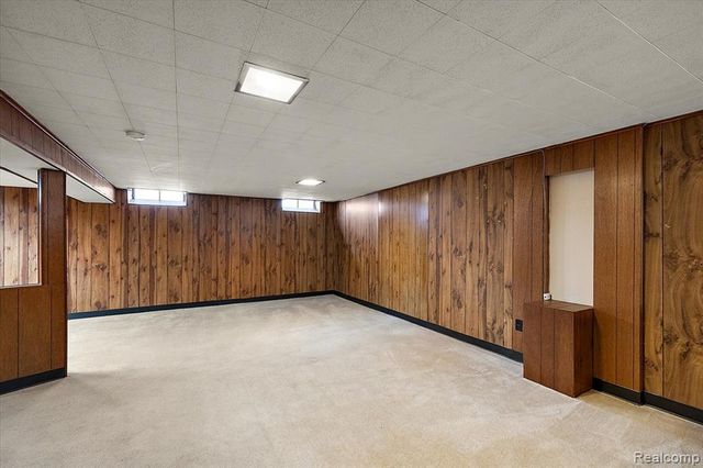 1271 Beaupre Avenue, Madison Heights, MI 48071