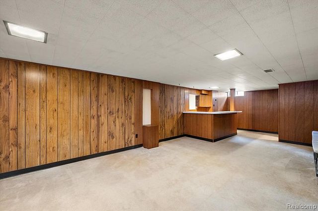 1271 Beaupre Avenue, Madison Heights, MI 48071