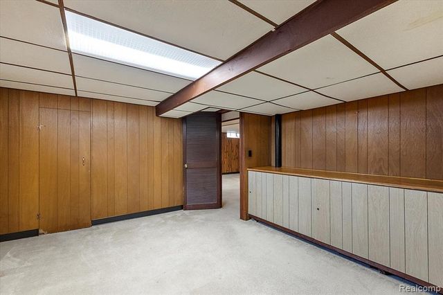 1271 Beaupre Avenue, Madison Heights, MI 48071