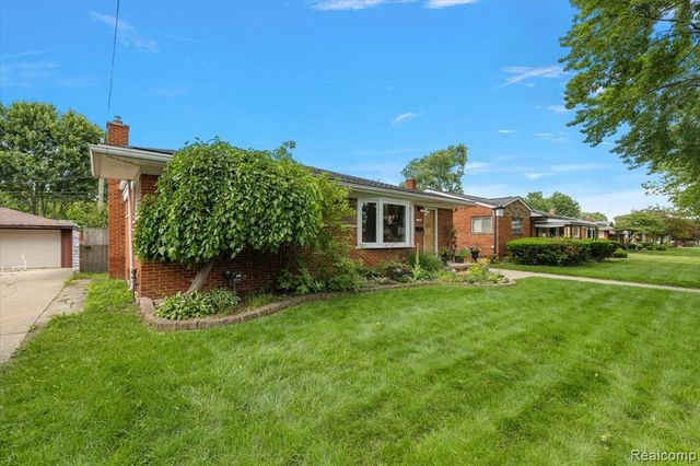 1271 Beaupre Avenue, Madison Heights, MI 48071