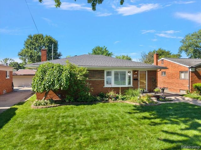 1271 Beaupre Avenue, Madison Heights, MI 48071