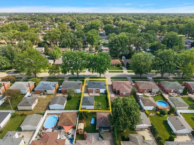 1271 Beaupre Avenue, Madison Heights, MI 48071