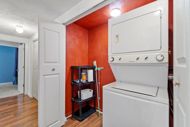 4 Glen Devin St 4, Amesbury, MA 01913