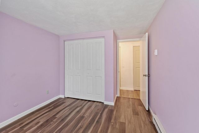 4 Glen Devin St 4, Amesbury, MA 01913