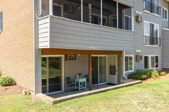 4 Glen Devin St 4, Amesbury, MA 01913