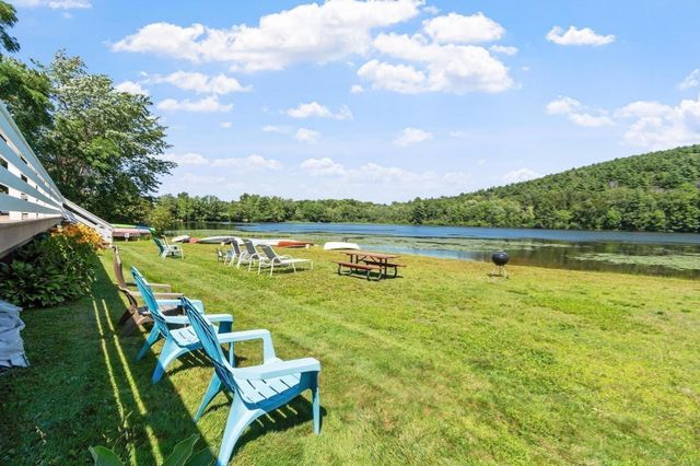 4 Glen Devin St 4, Amesbury, MA 01913