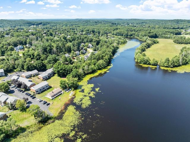 4 Glen Devin St 4, Amesbury, MA 01913