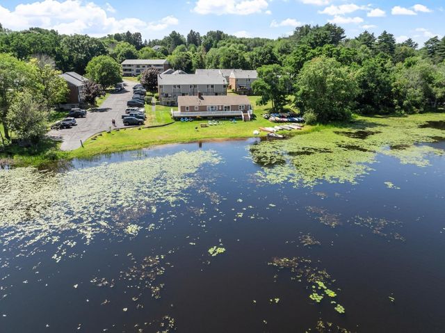 4 Glen Devin St 4, Amesbury, MA 01913