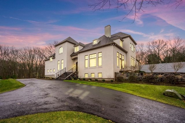 7 Schoolmaster Ln, Dedham, MA 02026