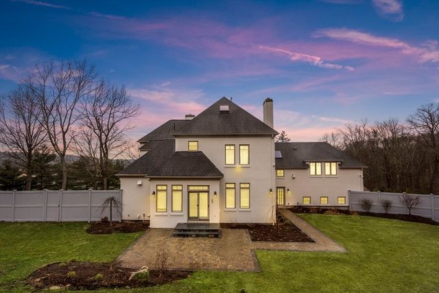 7 Schoolmaster Ln, Dedham, MA 02026