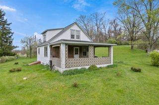 739 Phillis Rd, Smith, PA 15019