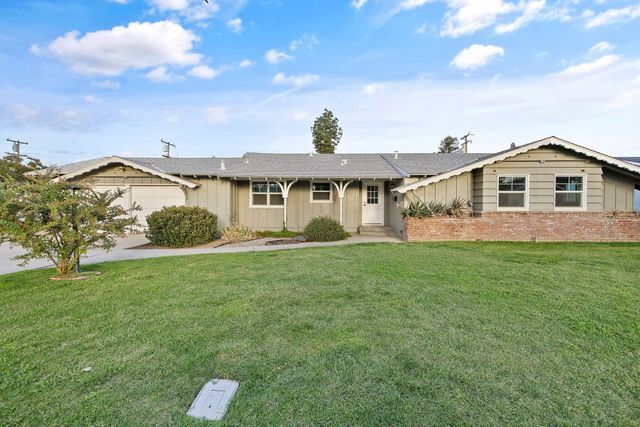 2320 S Locust Street, Visalia, CA 93277