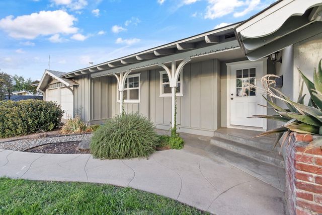 2320 S Locust Street, Visalia, CA 93277