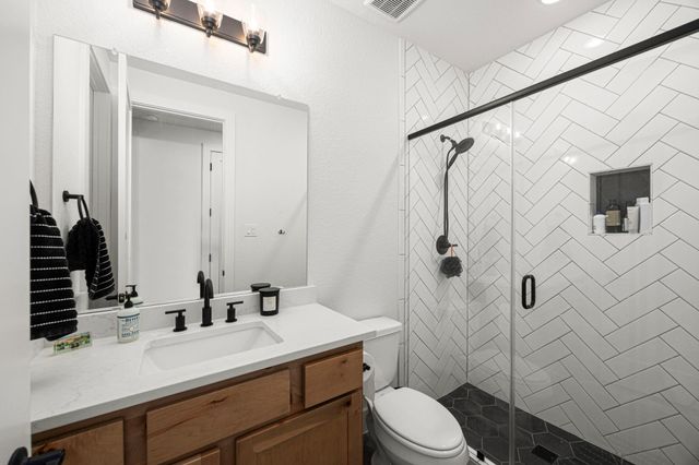 15757 County Road 272, East Bernard, TX 77435