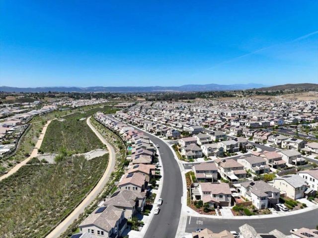 39665 Foxtail Drive, Temecula, CA 92591