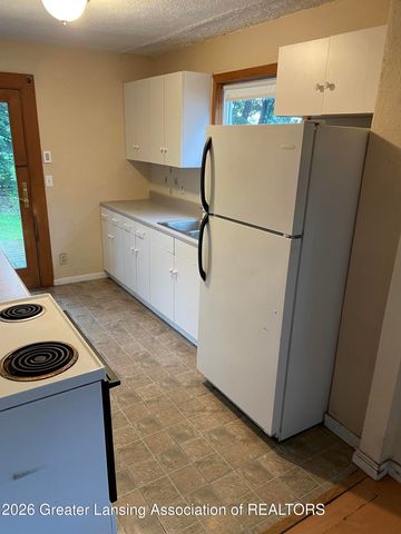 1118 Berten Street, Lansing, MI 48910