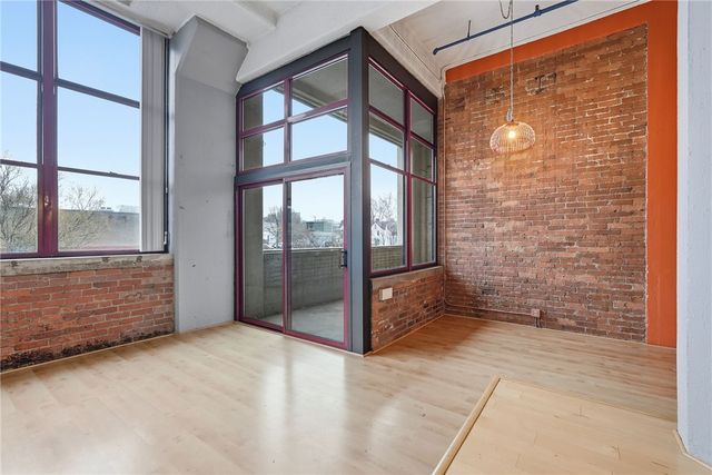 5850 Centre Ave 210, Shadyside, PA 15206