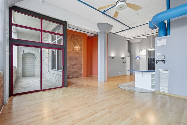 5850 Centre Ave 210, Shadyside, PA 15206