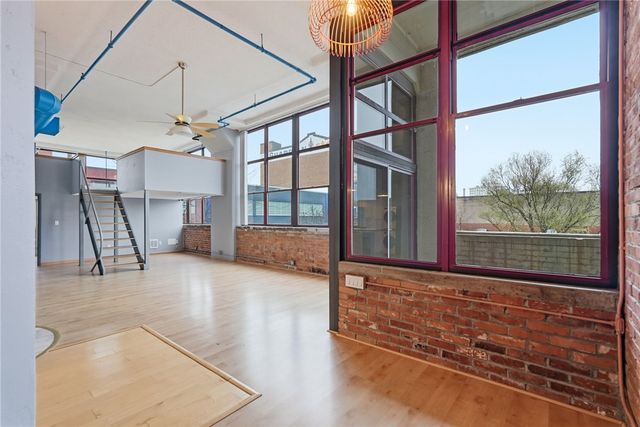 5850 Centre Ave 210, Shadyside, PA 15206