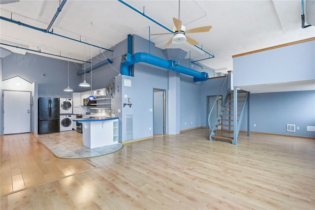 5850 Centre Ave 210, Shadyside, PA 15206