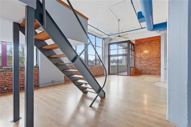 5850 Centre Ave 210, Shadyside, PA 15206