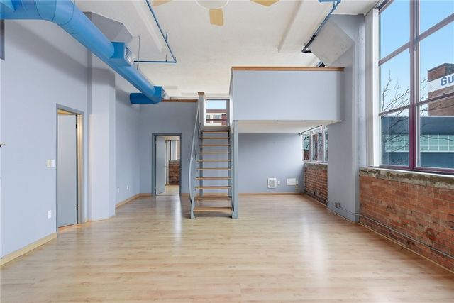 5850 Centre Ave 210, Shadyside, PA 15206