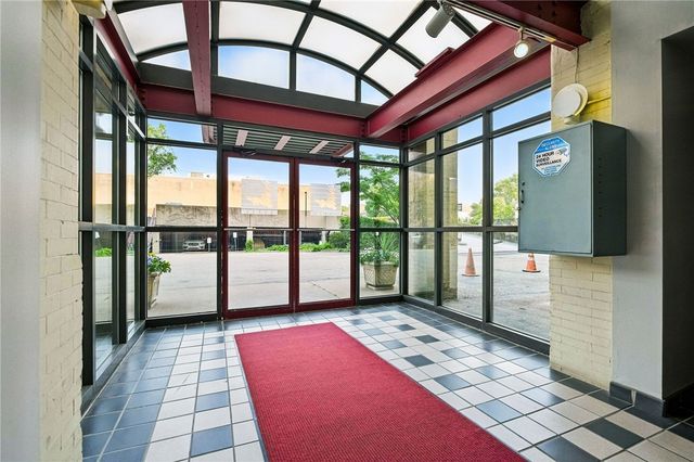 5850 Centre Ave 210, Shadyside, PA 15206