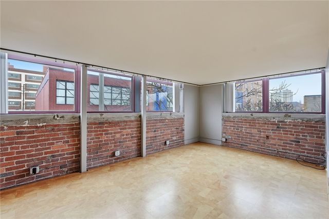 5850 Centre Ave 210, Shadyside, PA 15206