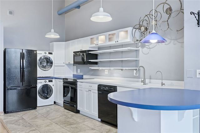 5850 Centre Ave 210, Shadyside, PA 15206