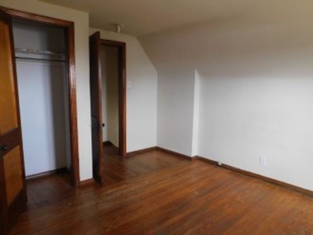 600 Riverview Dr, Dravosburg, PA 15034