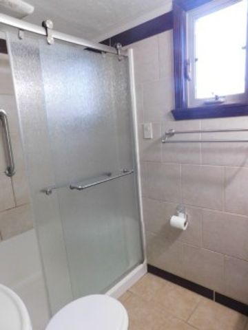 600 Riverview Dr, Dravosburg, PA 15034