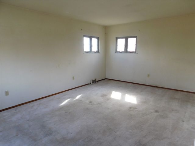 600 Riverview Dr, Dravosburg, PA 15034