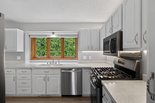 17437 Evener Way, Eden Prairie, MN 55346